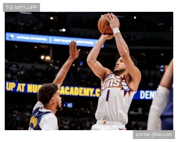 布克轰下四十分难救主 太阳客场惜败爵士鏖战憾负