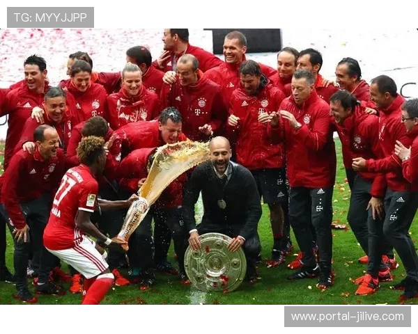 拜仁慕尼黑庆祝125周年 举行纪念赛致敬辉煌历程