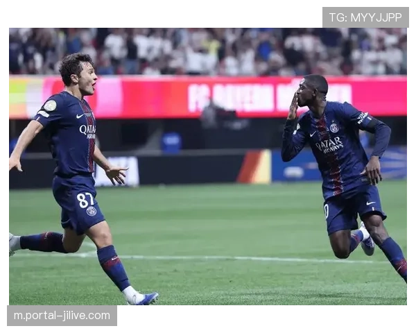 专访法国教练纪尧姆·吉勒：谈巴黎圣日耳曼的欧冠征程与本土青训